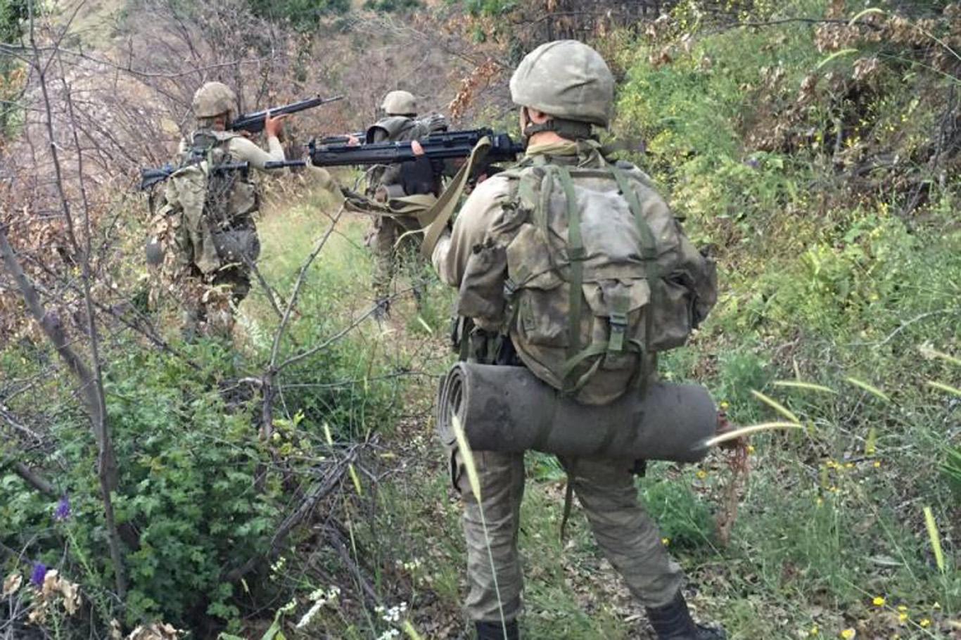 Diyarbakır’da 2 PKK’li öldürüldü Diyarbakır’da 2 PKK’li öldürüldü